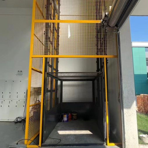 伊春导轨式升降机助力物流园破解运输难题